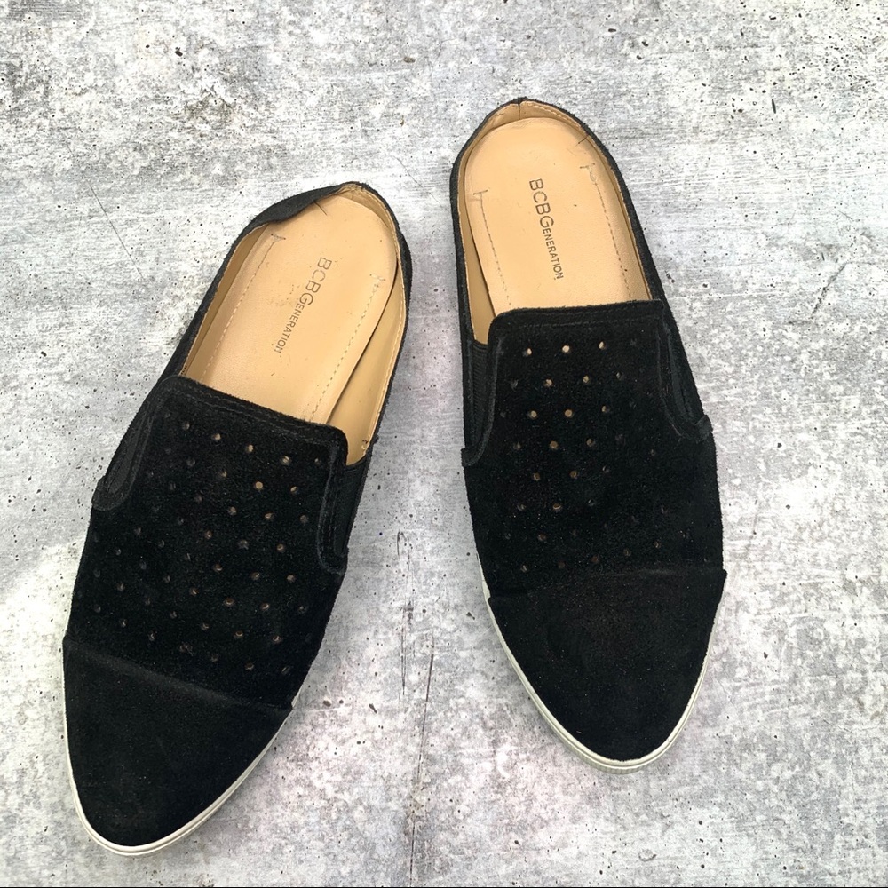 ⚠️ BCBGENERATION Black Slip On Shoes - Picture 1 of 8